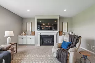 4647 Copper Rdg Dr, Woodbury, MN 55129 - Photo 7