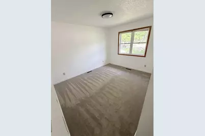 106 Circle Drive, Thief River Falls, MN 56701 - Photo 15