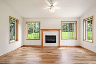 8521 Telford Ln, Brooklyn Park, MN 55443 - Photo 5