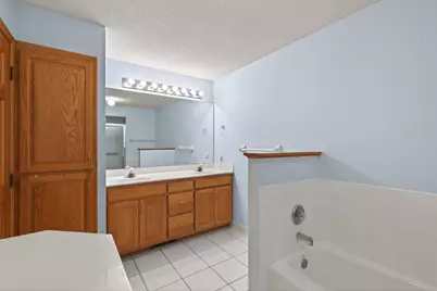 4134 Thornhill Lane, Vadnais Heights, MN 55127 - Photo 21