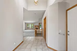 4134 Thornhill Ln, Vadnais Heights, MN 55127 - Photo 9