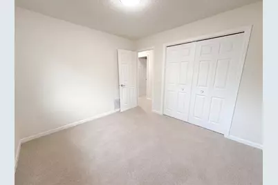 546 Hazel Street N, Saint Paul, MN 55119 - Photo 9