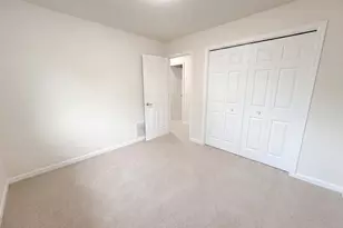 546 Hazel St N, Saint Paul, MN 55119 - Photo 9