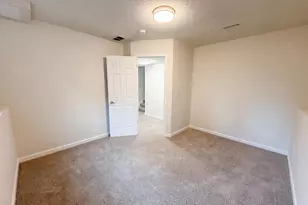 546 Hazel St N, Saint Paul, MN 55119 - Photo 13