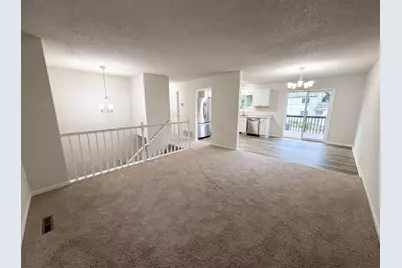 546 Hazel Street N, Saint Paul, MN 55119 - Photo 3