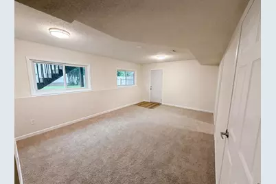 546 Hazel Street N, Saint Paul, MN 55119 - Photo 15