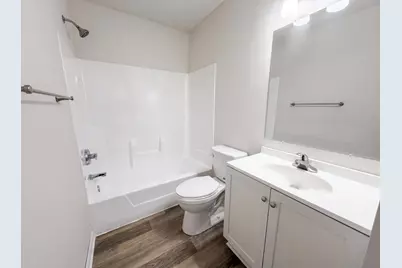 546 Hazel Street N, Saint Paul, MN 55119 - Photo 7