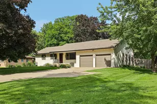 8727 Baltimore St NE, Blaine, MN 55449 - Photo 5