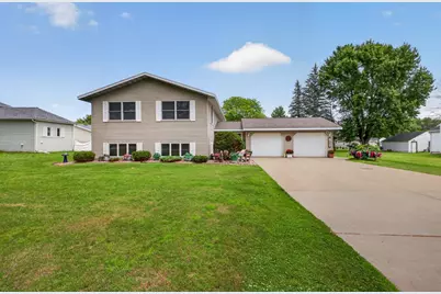 811 Broadway Avenue, Wabasha, MN 55981 - Photo 1