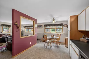 811 Broadway Ave, Wabasha, MN 55981 - Photo 9