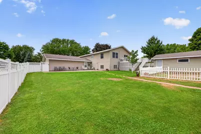 811 Broadway Avenue, Wabasha, MN 55981 - Photo 37