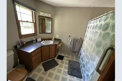 1205 Greenwood Street E, Thief River Falls, MN 56701 - Photo 7