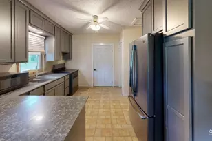 117 Ella Ave NE, Willmar, MN 56201 - Photo 7