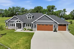 620 Loretta Cir, Spicer, MN 56288 - Photo 15