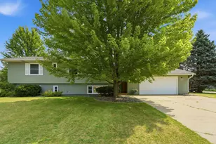 3996 Rahn Rd, Eagan, MN 55122 - Photo 5