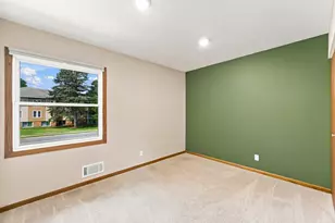 3996 Rahn Rd, Eagan, MN 55122 - Photo 33