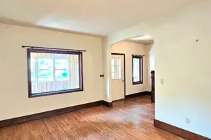 205 E 6th St, Morris, MN 56267 - Photo 7