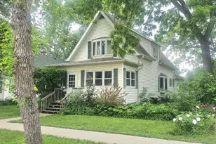 205 E 6th St, Morris, MN 56267 - Photo 1
