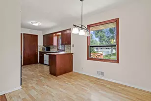 1640 7th St NW, New Brighton, MN 55112 - Photo 9