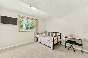 5867 Kingsbury Dr NW, Rochester, MN 55901 - Photo 17