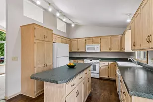 5023 Helena Rd N, Oakdale, MN 55128 - Photo 11