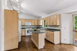 5023 Helena Rd N, Oakdale, MN 55128 - Photo 47