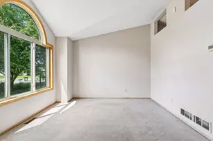 5023 Helena Rd N, Oakdale, MN 55128 - Photo 5