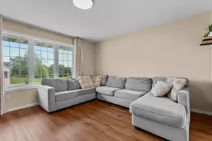 1102 Southern Hills Ln SW, Rochester, MN 55902 - Photo 5