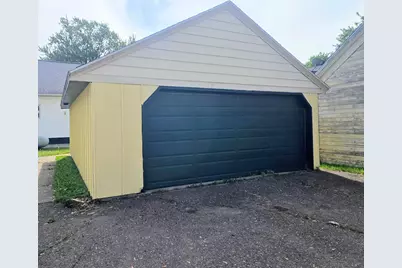 2613 3rd Avenue W, Hibbing, MN 55746 - Photo 9