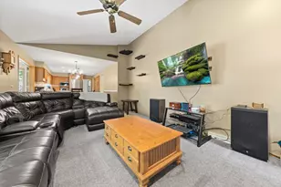 500 Bohlken Dr, Hastings, MN 55033 - Photo 15