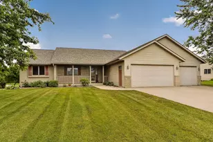 217 Whispering Hills Dr, Saint Charles, MN 55972 - Photo 1