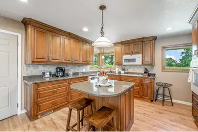 11990 380th Avenue, Blue Earth, MN 56013 - Photo 3