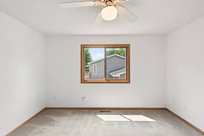 1113 Polk Street S, Shakopee, MN 55379 - Photo 17
