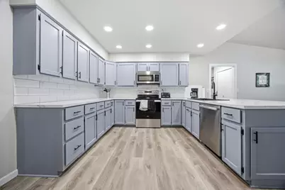 2504 18th Street S, Moorhead, MN 56560 - Photo 5