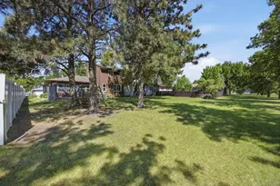 2504 18th St S, Moorhead, MN 56560 - Photo 41