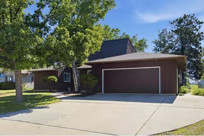 2504 18th Street S, Moorhead, MN 56560 - Photo 1