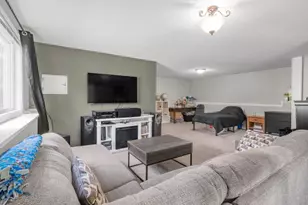 9162 Kirkwood Ln N, Maple Grove, MN 55369 - Photo 11