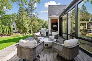 1058 E Circle Dr, Wayzata, MN 55391 - Photo 29