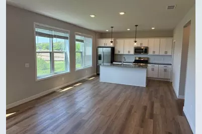 10547 Robinwood Road, Chaska, MN 55318 - Photo 5