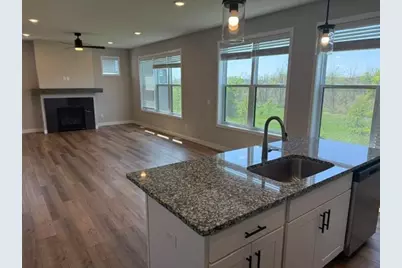 10547 Robinwood Road, Chaska, MN 55318 - Photo 3