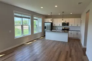 10547 Robinwood Rd, Chaska, MN 55318 - Photo 9