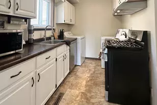 2209 Mayfair Rd, Golden Valley, MN 55427 - Photo 5