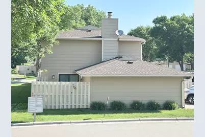 2209 Mayfair Road, Golden Valley, MN 55427 - Photo 3