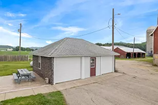 W22882 Little Tamarack Rd, Galesville, WI 54630 - Photo 27