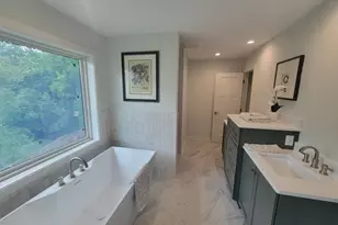 18 Balsam Ln N, Plymouth, MN 55441 - Photo 7