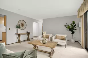 4360 Brookside Ct, Edina, MN 55436 - Photo 5
