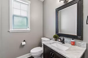 264 Benton Ave, Wayzata, MN 55391 - Photo 23