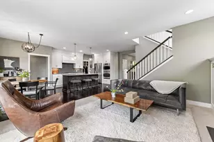264 Benton Ave, Wayzata, MN 55391 - Photo 9