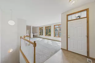 710 Gilfillan Ln, White Bear Township, MN 55127 - Photo 7