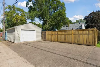3228 Hampshire Avenue S, Saint Louis Park, MN 55426 - Photo 11